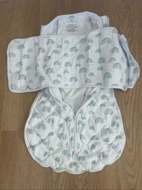 Dreamland Dream Weighted Sleep Swaddle Green Rainbows Size Small 0-6 months